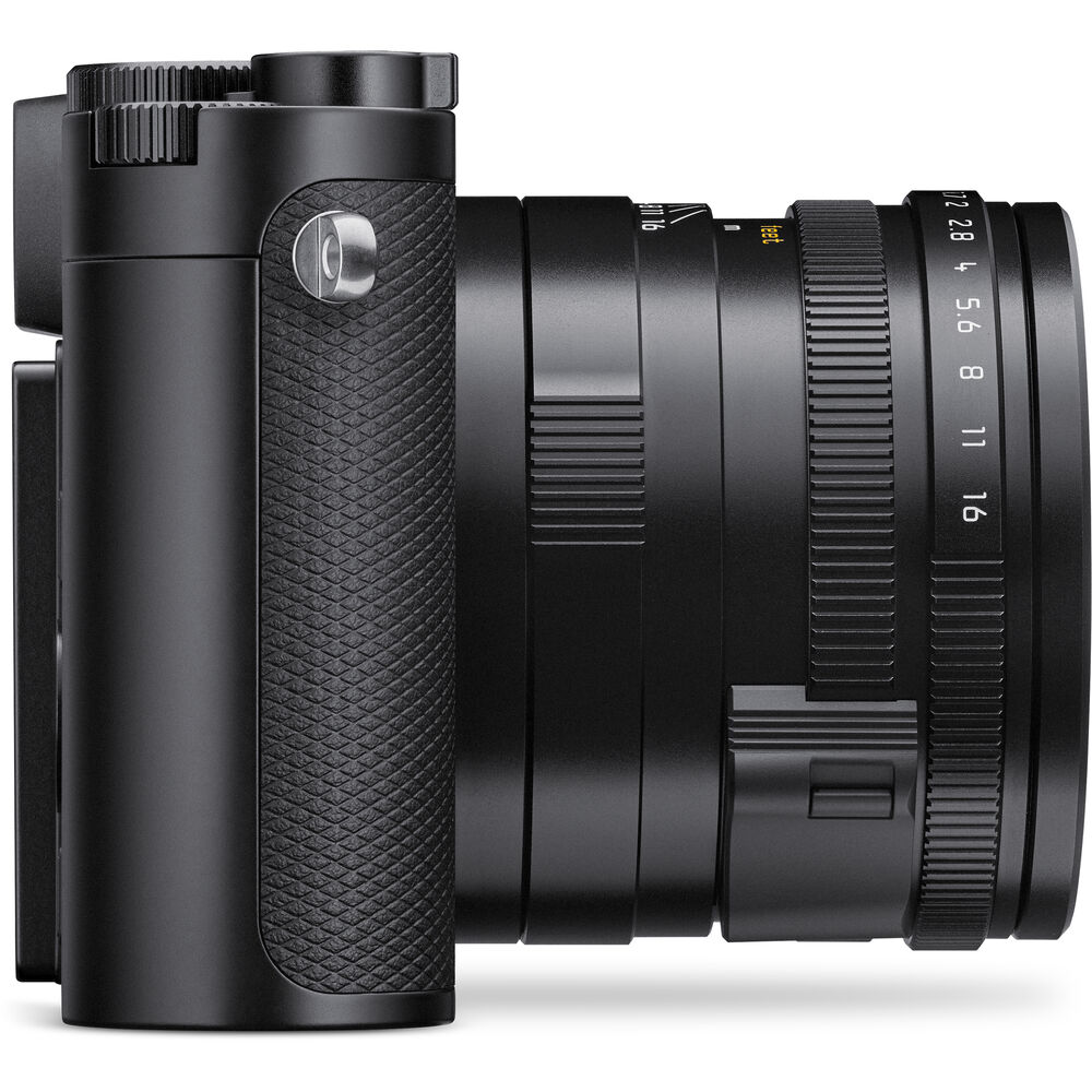 Leica Q3 Digital Camera Bundle