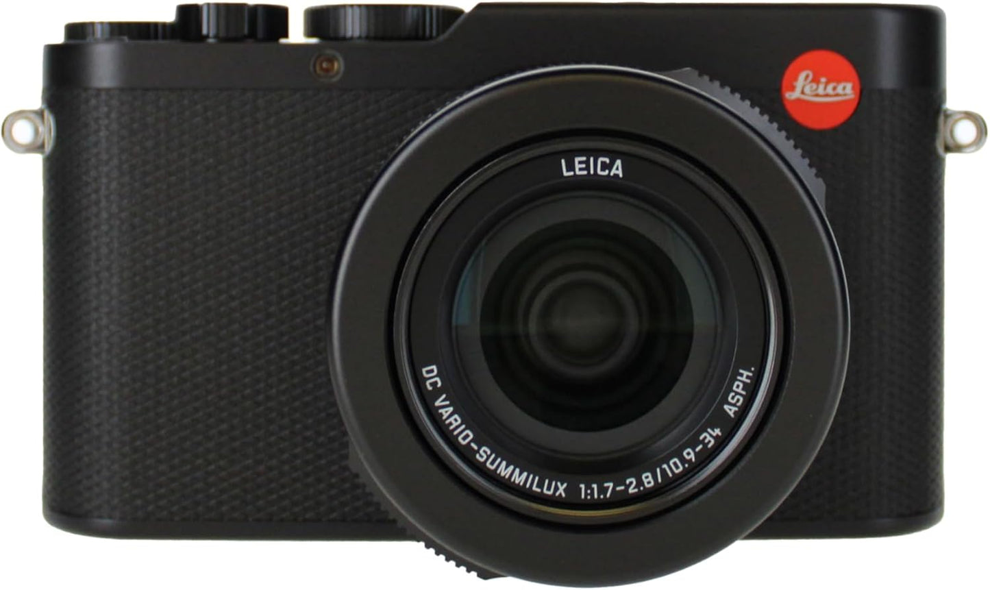 Leica D Lux 8 compact camera with lens